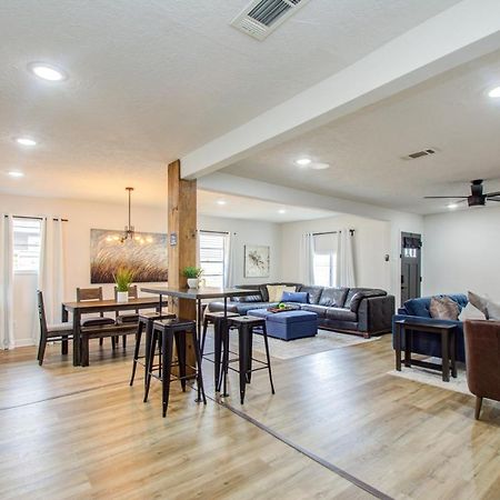 The Gated Modern Home Near Nrg And Medical Center 休斯敦 外观 照片